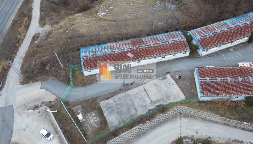 경기 평택시 현덕면 기산리 주건축물제2,주건축물제3,주건축물제4동 건물 300평 저렴한 사무실 임대 월세 매물번호 10590 사진 2