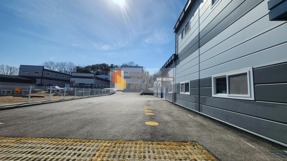 충남 아산시 염치읍 방현리 08동 창고,건물112평 사무실 40평 트레일러 가능한 마당 월세 매물번호 10729 사진 5