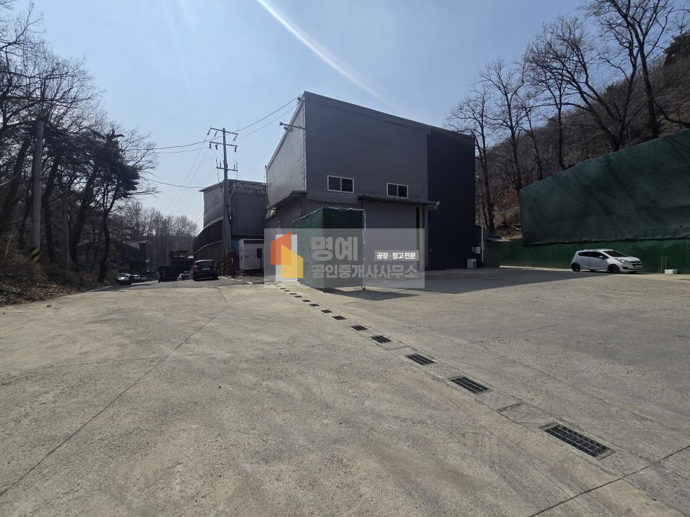 경기 안성시 원곡면 칠곡리 1동 대지200평 건22평,호이스트5T 야적많은 월세 매물번호 10744 사진 2