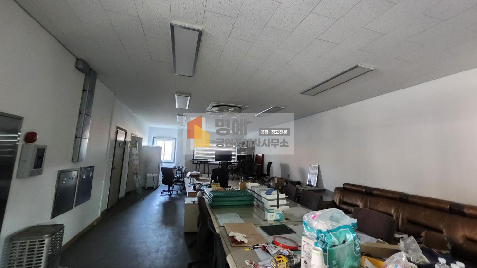 충남 아산시 배미동 1동 건물91평,사무실45평 .가설,호이스트 완비 넓은 마당 600평 월세 매물번호 10730 사진 8