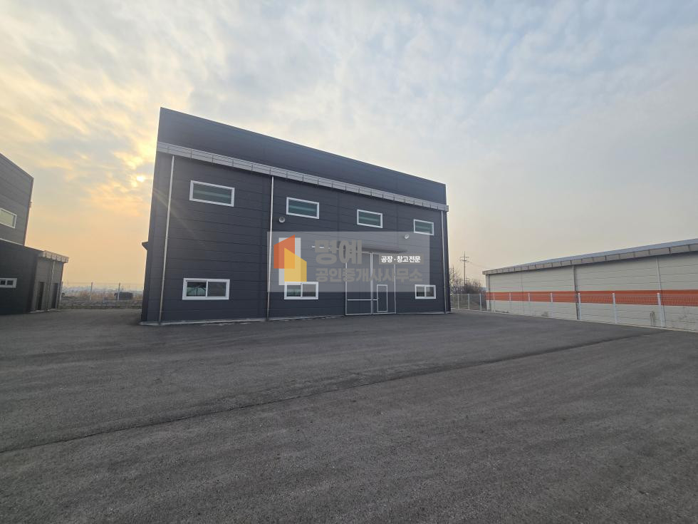충남 천안서북구 직산읍 남산리 1동 신축 건물 100평 호이스트 넓은마당 월세 매물번호 10701 사진 2