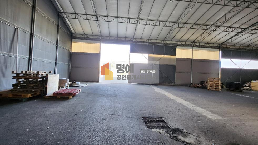 충남 아산시 둔포면 신남리 1,2,3동 건물 약 500평, 야적공간 마당 넓은 공장 ,내부 사무실 월세 매물번호 10680 사진 9