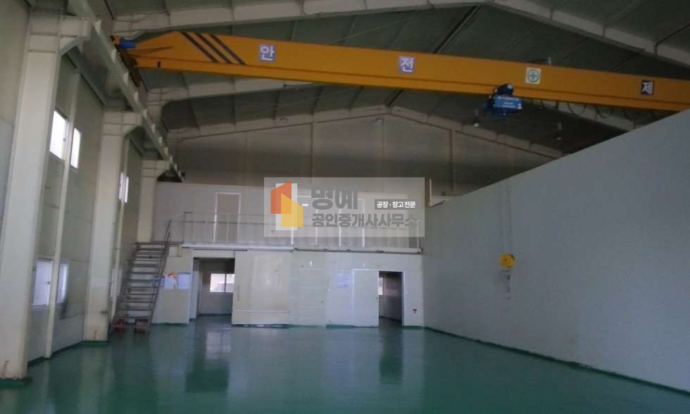충남 천안서북구 직산읍 모시리 A동 건물109평, 대지1533평, 호이스트, 산업단지내, 사무실, 트레일러 진입, 도로인접 월세 매물번호 10384 사진 1