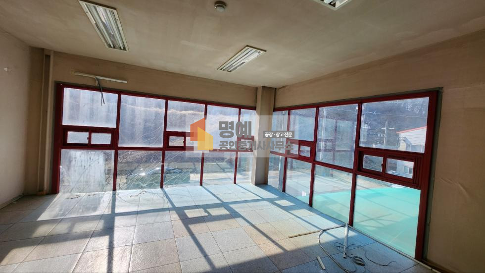 충남 천안서북구 직산읍 마정리 600평 제조 사무실 창고 호이스트 월세 매물번호 10713 사진 4