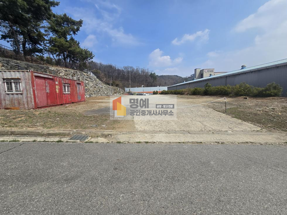 경기 안성시 양성면 동항리 A,B,C동 매매 1150평 3동 건물 공업지역 매매 매물번호 10742 사진 9