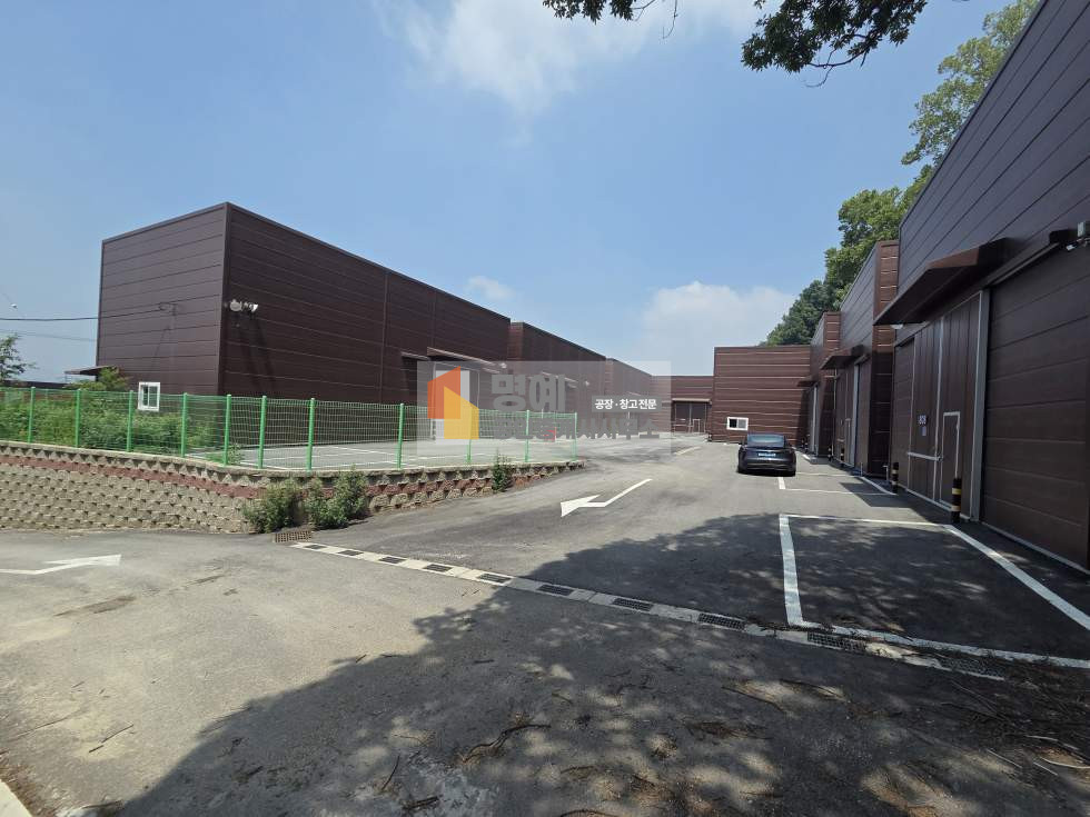 충남 천안동남구 풍세면 남관리 1동 천안 풍세 창공임대 건물 약50평 7동+ 약60평 1동 소형 창고임대( 8동 통임대) 월세 매물번호 10973 사진 1