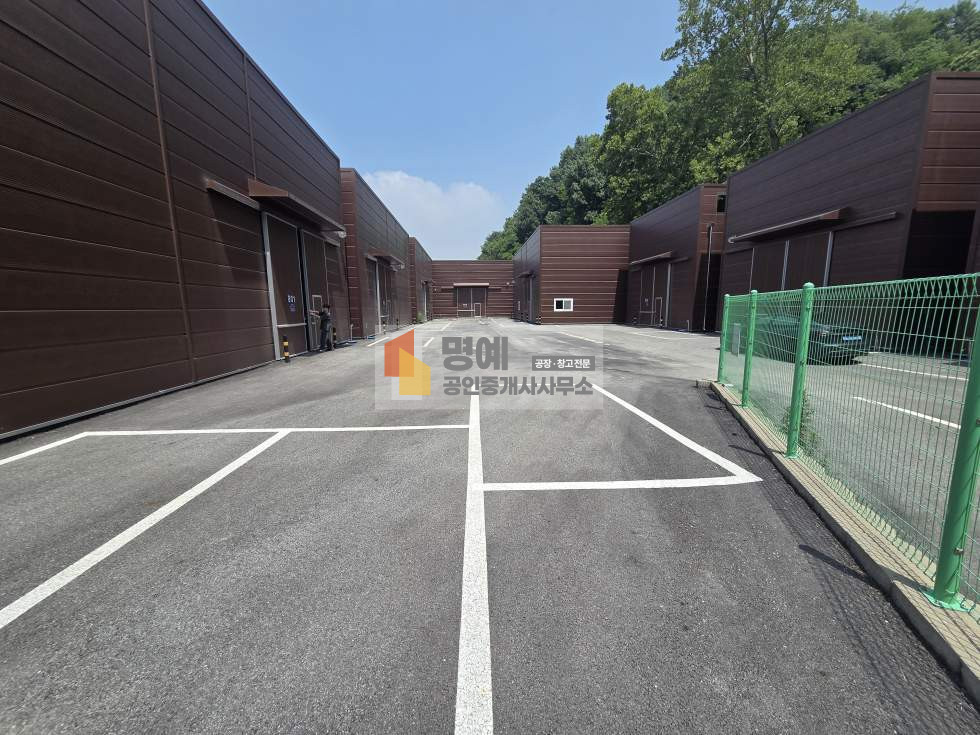 충남 천안동남구 풍세면 남관리 1동 천안 풍세 창공임대 건물 약50평 7동+ 약60평 1동 소형 창고임대( 8동 통임대) 월세 매물번호 10973 사진 4