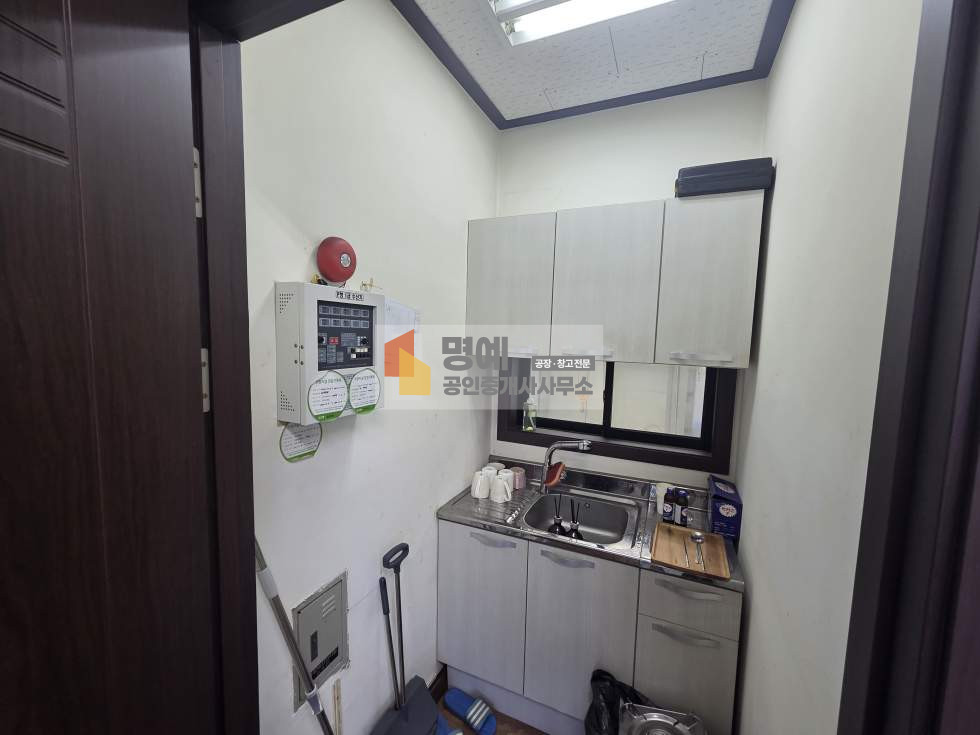 충남 천안서북구 직산읍 신갈리 2동 천안 직산 공장임대 건물 약150평 공장임대 사옥형 호이스트2대 사무공간 월세 매물번호 10970 사진 13