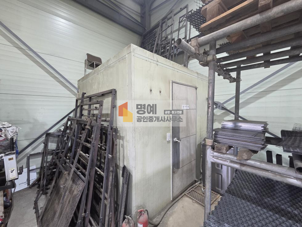 경기 안성시 중리동 안성 중리동 공장임대 건물60평대 대지500평대 야적장 활용 넓은마당 월세 매물번호 10907 사진 9