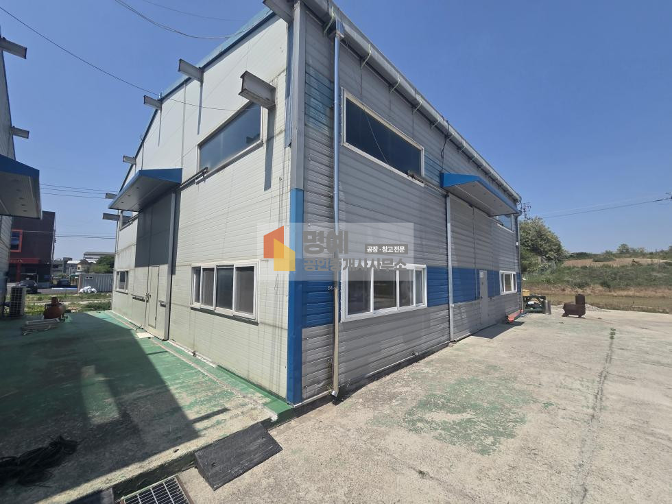 경기 안성시 서운면 신능리 안성 서운면 창고임대 건물80평 창고 넓은마당 대형차 진입가능 월세 매물번호 10905 사진 2