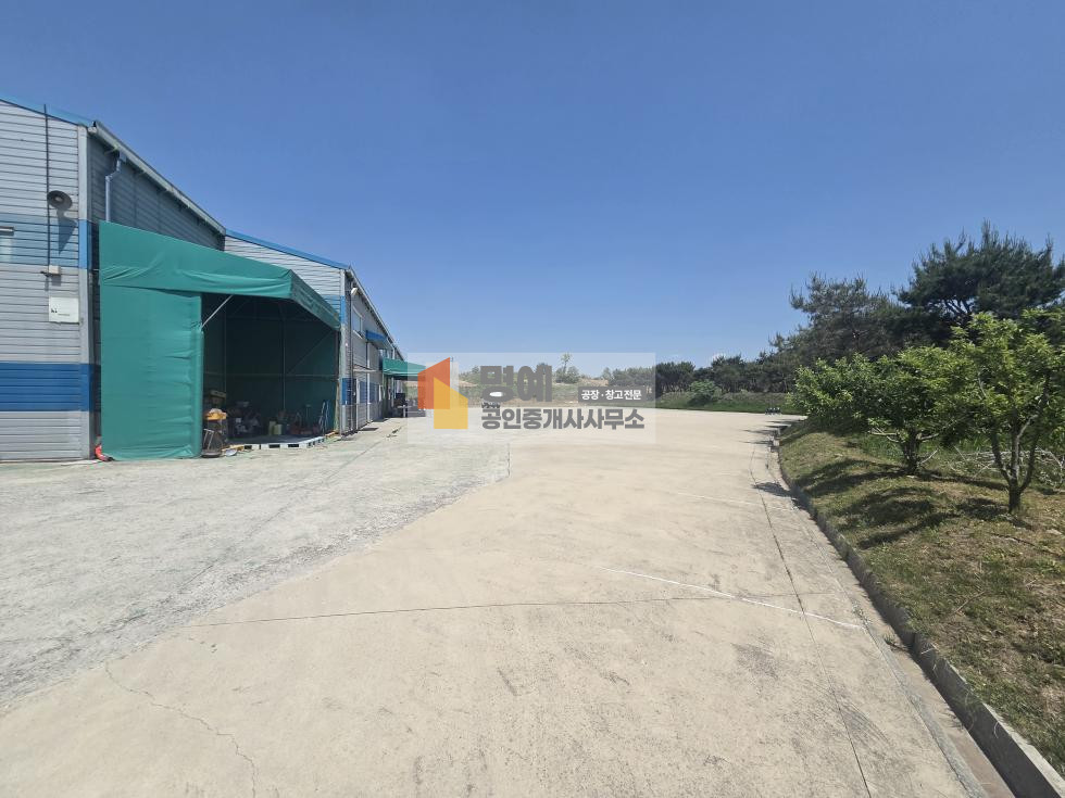 경기 안성시 서운면 신능리 안성 서운면 창고임대 건물80평 창고 넓은마당 대형차 진입가능 월세 매물번호 10905 사진 6