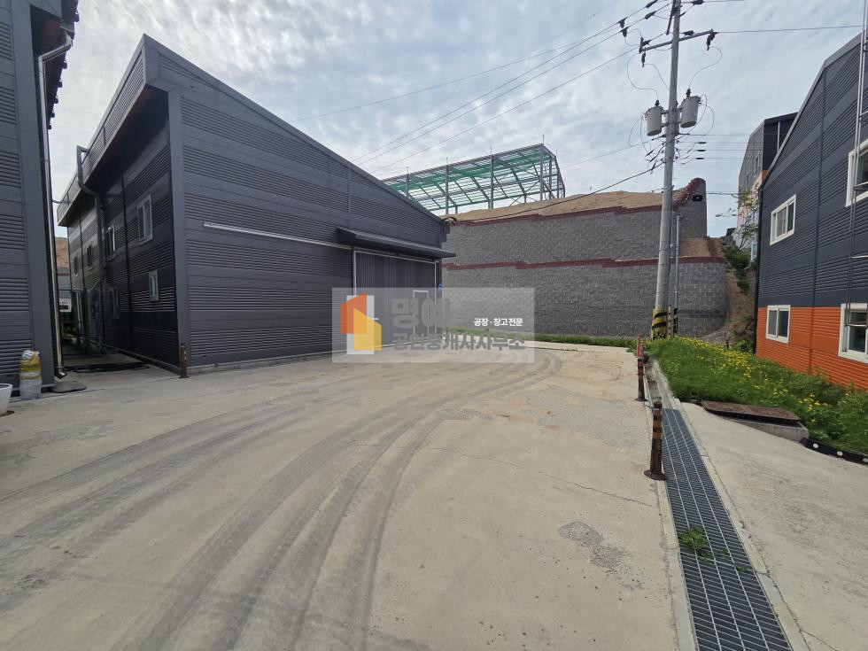 충남 천안서북구 입장면 신두리 주건축물제2동 천안 입장 공장창고임대 건물약50평 소형 1종근생 임대 월세 매물번호 10889 사진 4