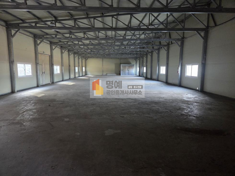 경기 안성시 원곡면 칠곡리 건물 293평 약100평씩분할가능.평당 1.3천원 ,저렴한창고 월세 매물번호 10740 사진 3