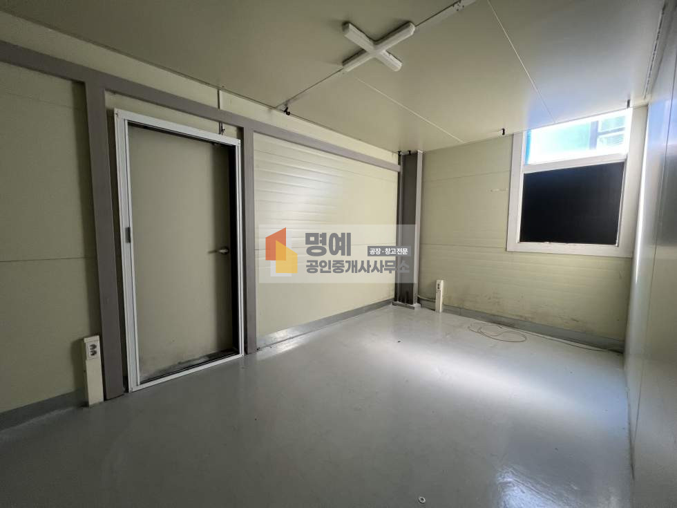 경기 안성시 원곡면 성주리 가,나동 안성 원곡 창고 매매 I 건물120평(59+59), 남사진위 IC인근, 준신축 매매 매물번호 11027 사진 7