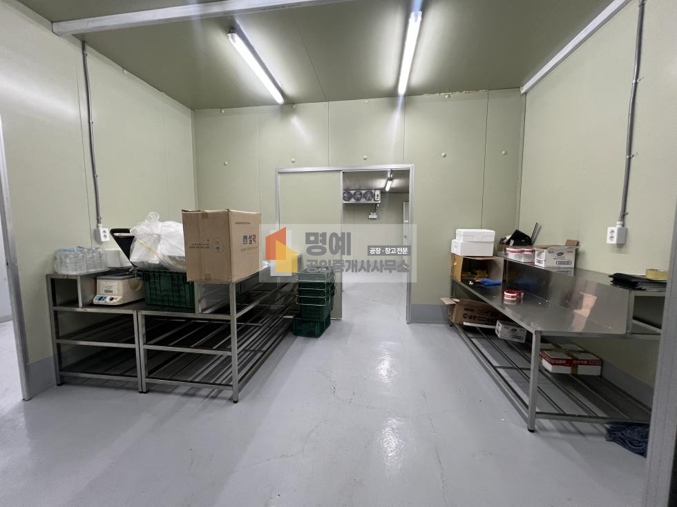 경기 안성시 원곡면 칠곡리 1동 안성 원곡 공장 임대 I 건물130평, HACCP 등록 준비 가능한 시설, 내부 사무실 O, 서안성 IC 3분 월세 매물번호 10897 사진 9