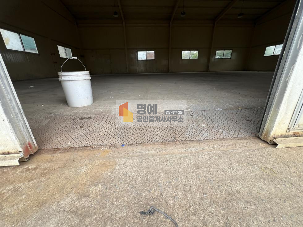 경기 평택시 팽성읍 평궁리 평택팽성 창고 임대 I 건물81평,단독마당, 도로접 월세 매물번호 10806 사진 7