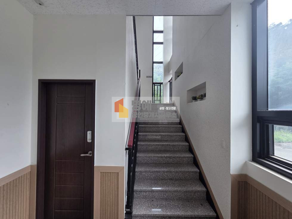 충남 천안서북구 직산읍 신갈리 천안 직산 공장매매 건물 267평 사옥형공장매매(임대문의) 단독마당 대형차진입가능 천안 직산 매매 매물번호 11147 사진 11