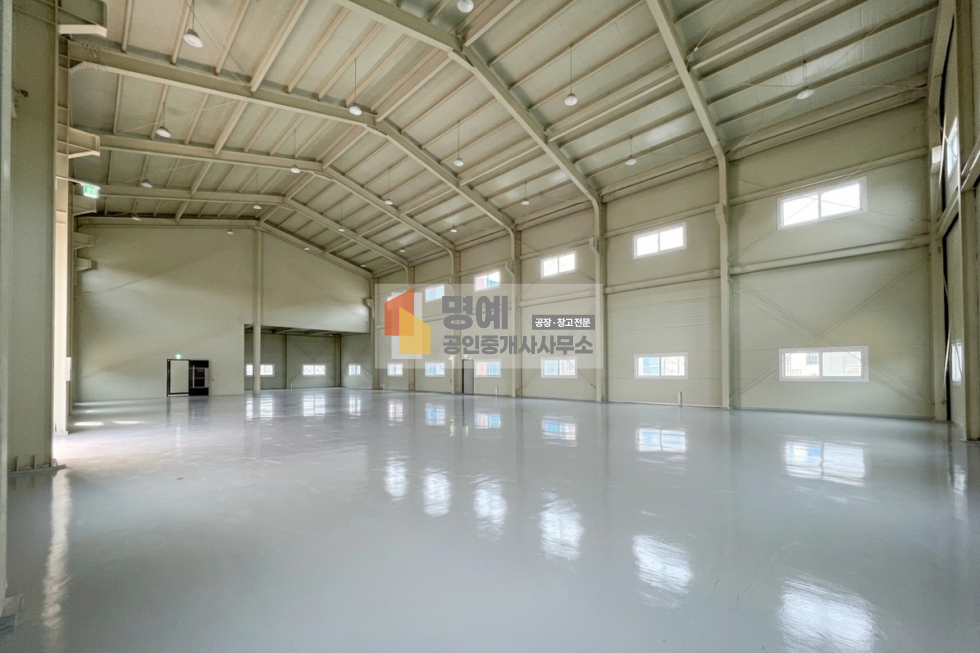 경기 화성만세구 양감면 사창리 화성 양감면 공장 임대 건물220평(1층 공장 185평 / 2층 사무실 34평), 신축 단독마당, 양감 IC 인근, 대형차 진입가능 월세 매물번호 10842 사진 3