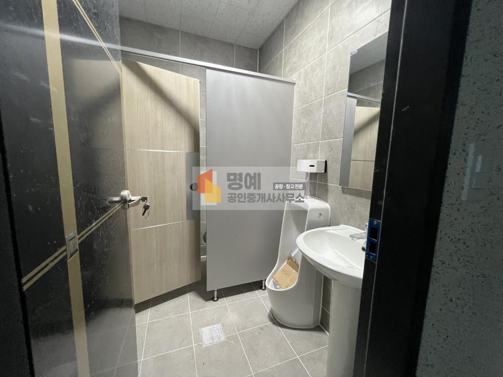 경기 화성만세구 양감면 사창리 화성 양감면 공장 임대 건물220평(1층 공장 185평 / 2층 사무실 34평), 신축 단독마당, 양감 IC 인근, 대형차 진입가능 월세 매물번호 10842 사진 8