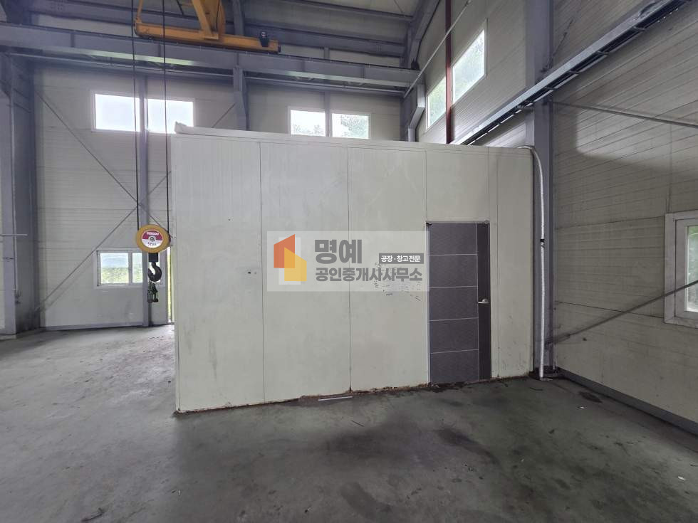 충남 아산시 인주면 문방리 1동 아산 인주 공장임대 건물300평 호이스트 2기 대형차진입가능 고전력 넓은야적장 월세 매물번호 11145 사진 10