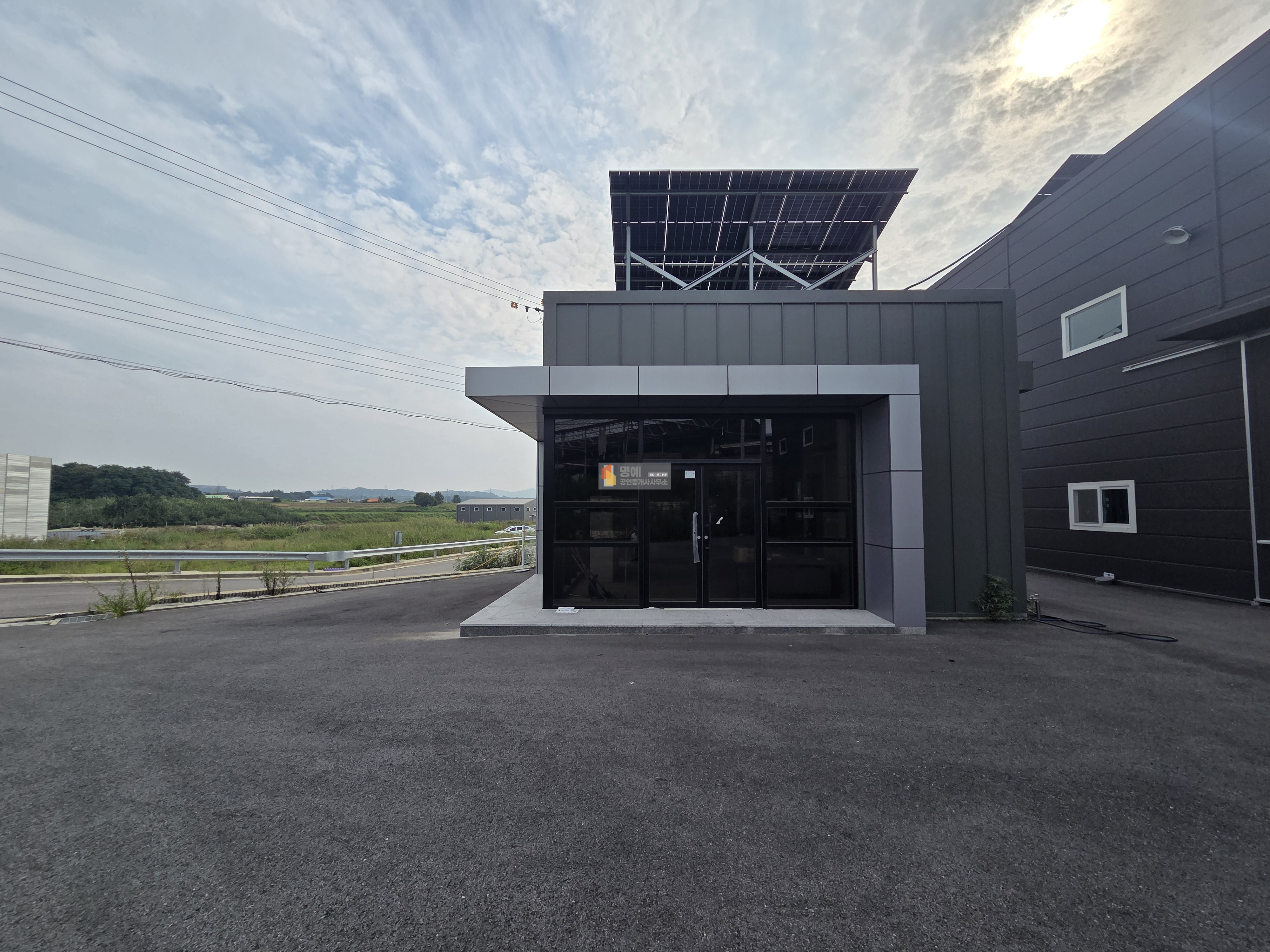충남 천안서북구 성환읍 왕림리 주건축물제1동 천안 성환 공장매매 (태양광설치 수익형) 연면적 182평 매매 매물번호 11202 사진 2