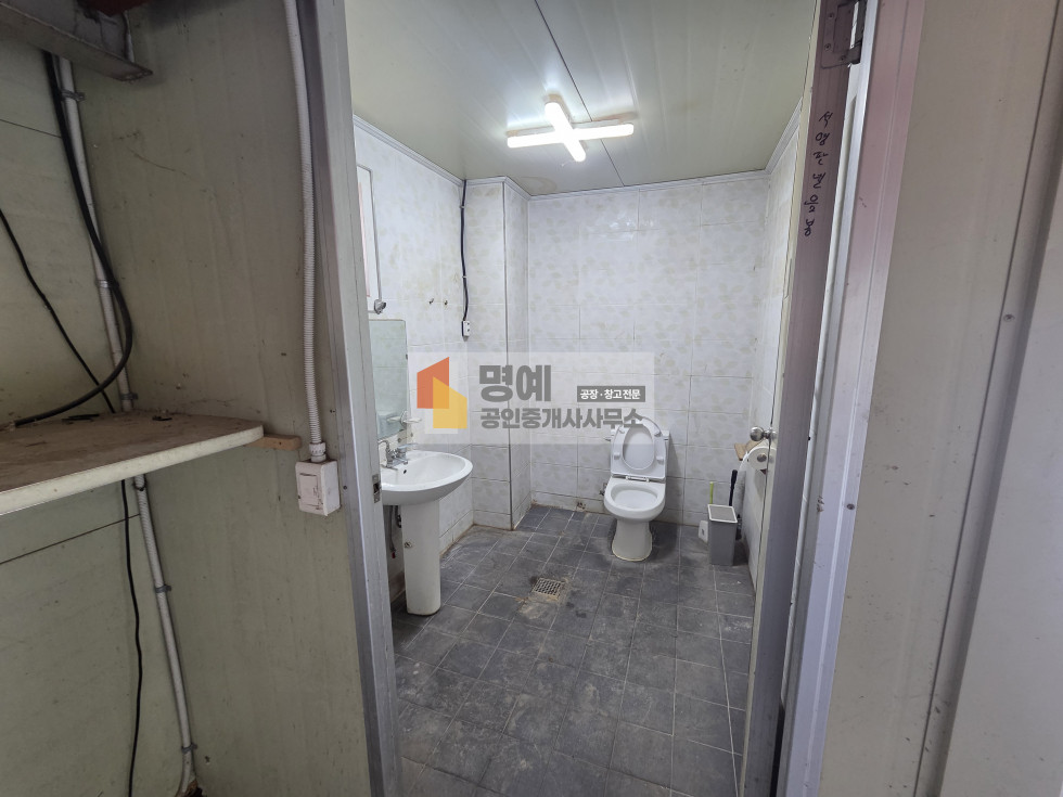 충남 아산시 음봉면 소동리 1동 아산 음봉 소매점, 창고임대 건물 135평 월세 매물번호 11228 사진 8