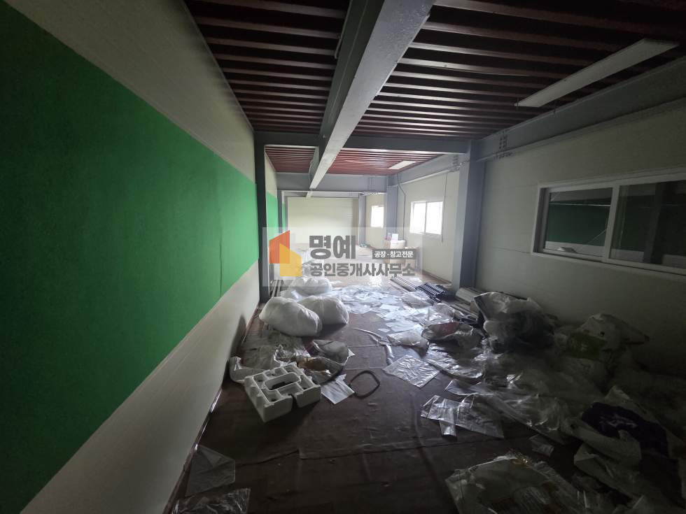 충남 아산시 둔포면 신양리 1,2,3동 아산 둔포 공장임대 건물700평대 대형공장 임대(매매가능) 호이스트 대형차진입가능 고전력 월세 매물번호 11054 사진 9